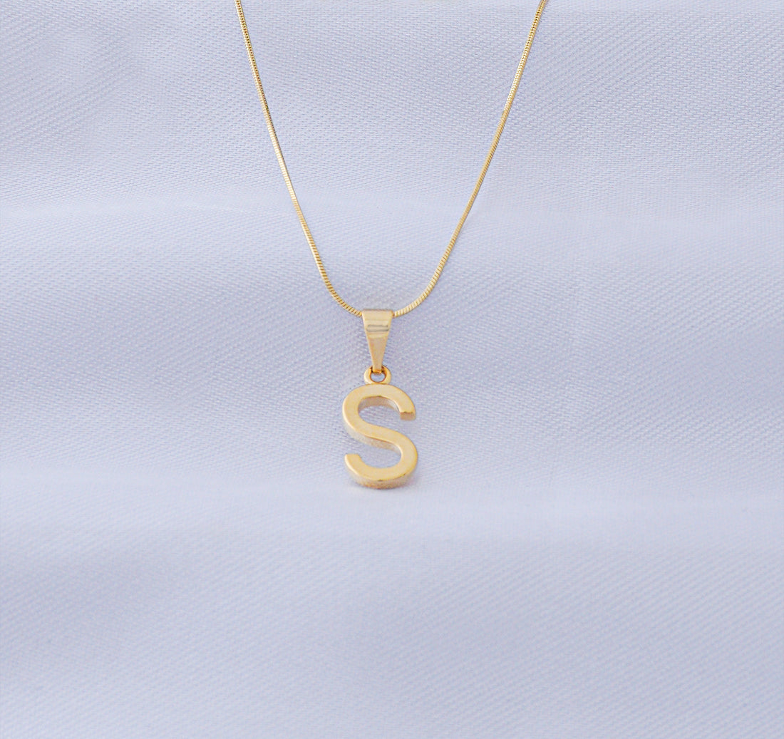 DIJE LETRA ORO